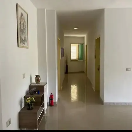 Qerana's Rooms: Corner Of Nature Hotel