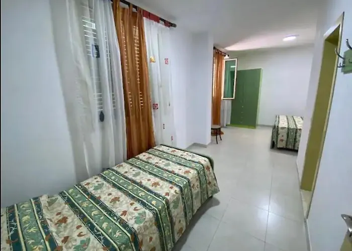 Hotel Qerana's Rooms: Corner Of Nature Golem (Tirana)